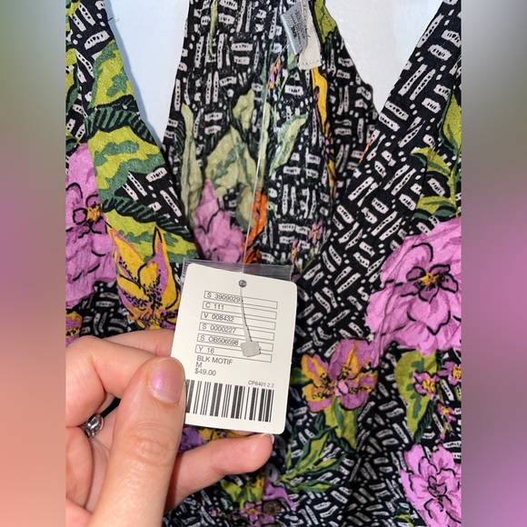 UO | Floral Tank| Medium NWT - Picture 4 of 6